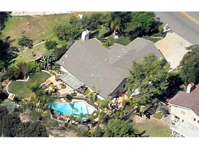 2711 Chestnut Ave, Carlsbad, CA 92010 - photo 1