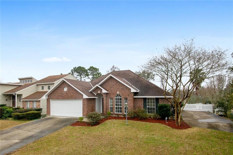 119 Pebble Beach Dr, Slidell, LA 70458 - photo 1