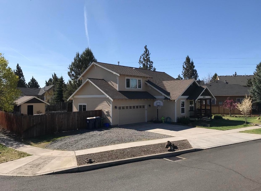 63216 Eastview Dr, Bend, OR 97701 - photo 1