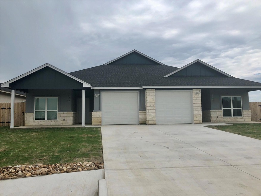 547 County Road 306 unit B, Jarrell, TX 76537 - photo 1