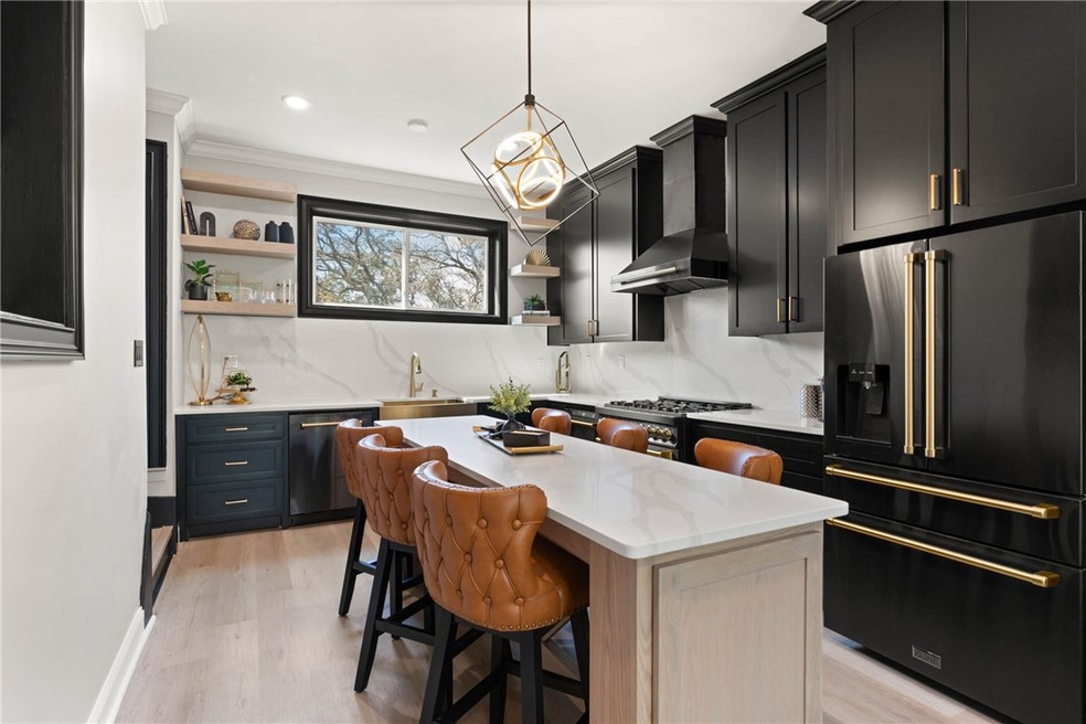 1318 Oak St, Saint Simons Island, GA 31522 - photo 1