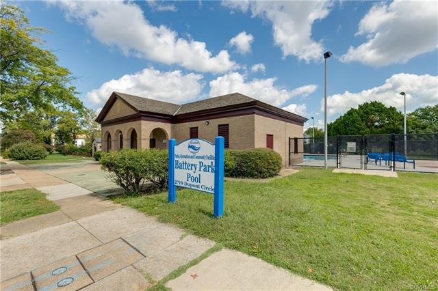 Home is steps away from neighborhood pool!