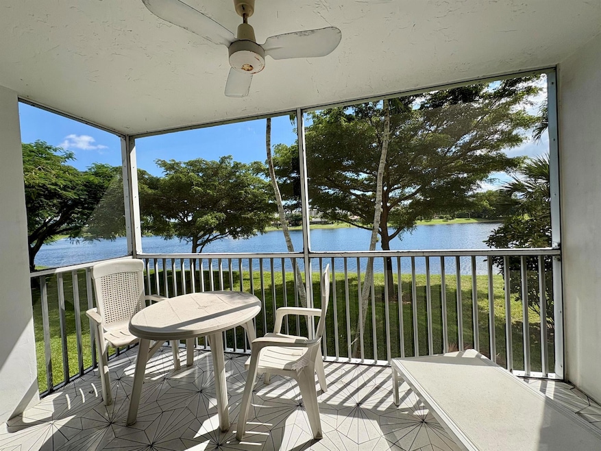 Palm-Aire unit 202, Pompano Beach, FL 33069 - photo 1