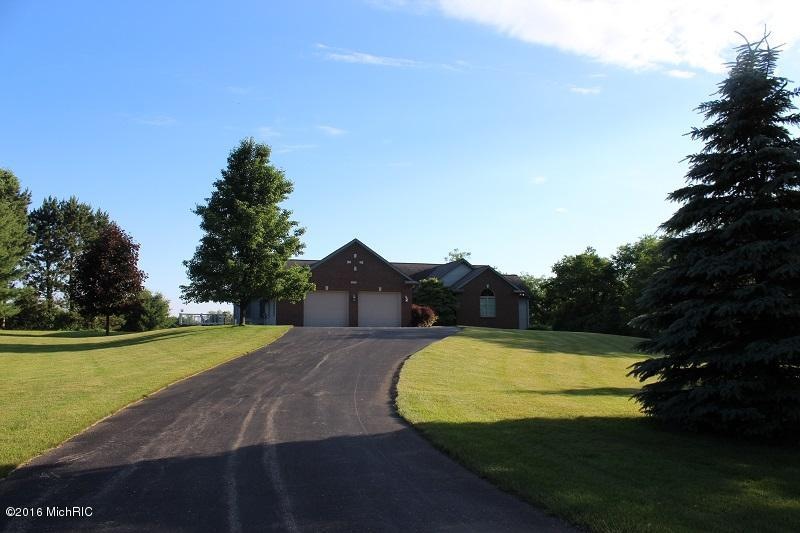 260 133rd Ave, Wayland, MI 49348 - photo 1