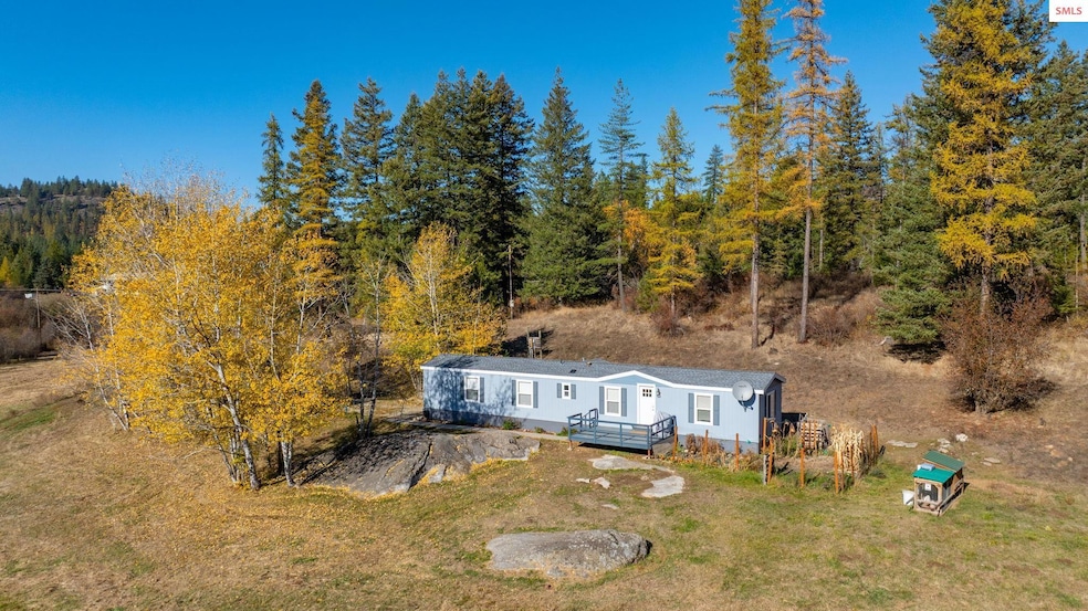 2554 Jewel Lake Rd, Sagle, ID 83860 - photo 1