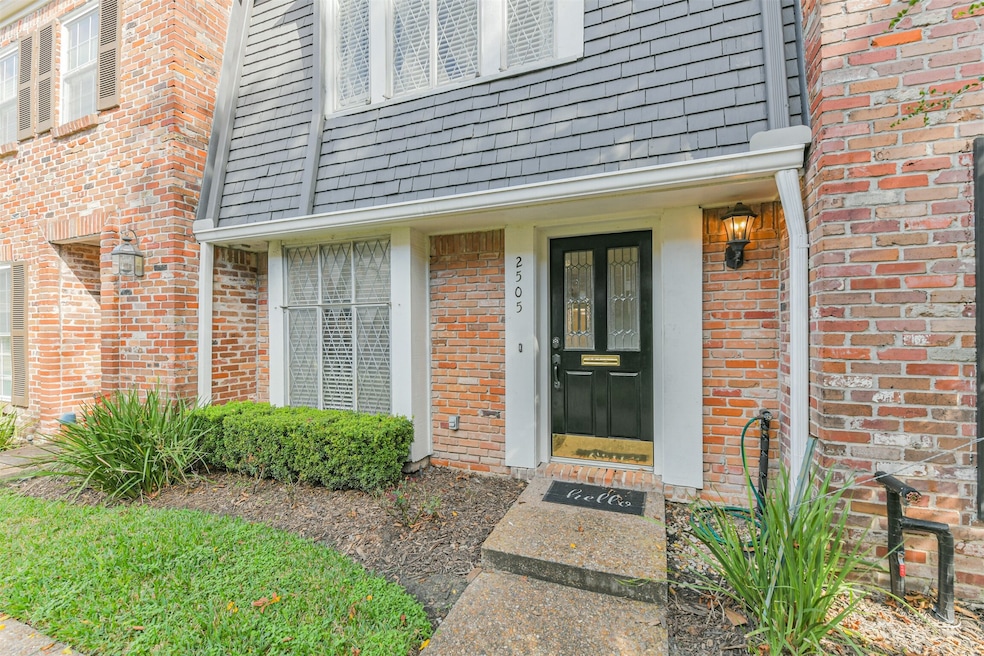 2505 Watertown Mall unit 86, Houston, TX 77057 - photo 1