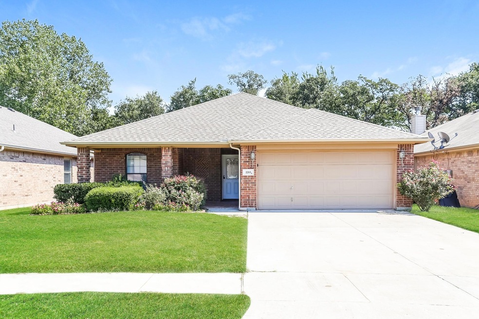 2213 Brandy Dr, Weatherford, TX 76087 - photo 1