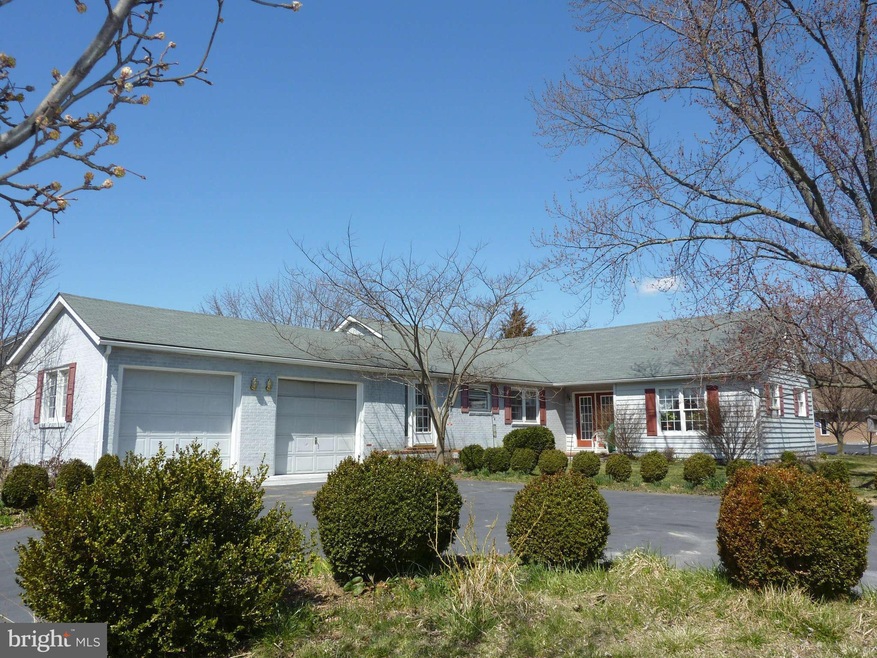 102 Driftwood Dr, Stephens City, VA 22655 - photo 1