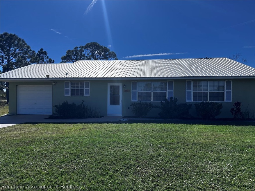 245 Starlight Ave, Lake Placid, FL 33852 - photo 1