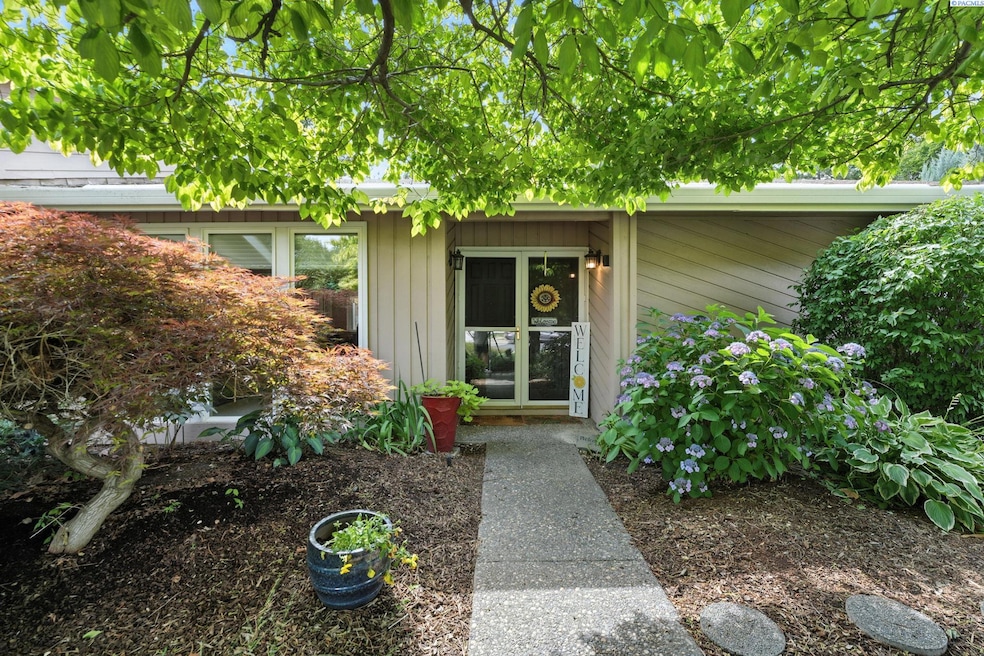 For Sale $450,000 • Co-Listing Agent