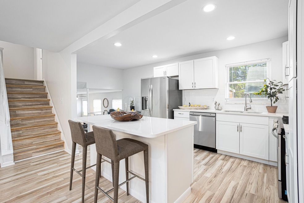 1283 Frebis Ave 040