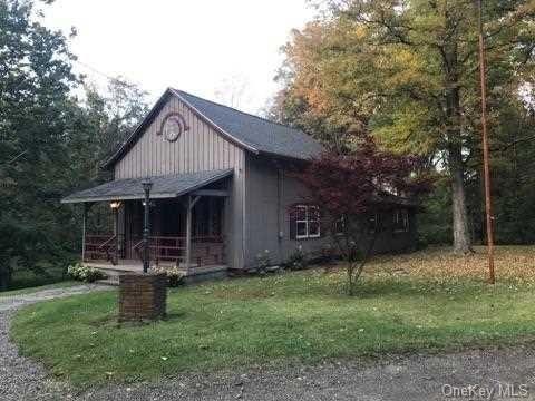 42 W Miller Rd, Rhinebeck, NY 12572 - photo 1