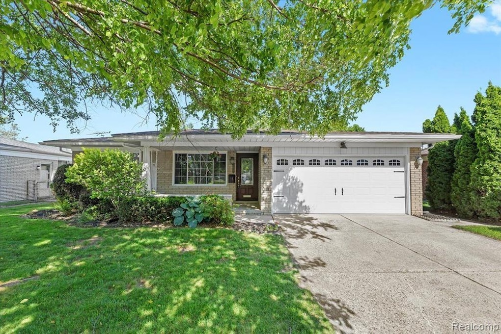 33032 Shrewsbury Dr