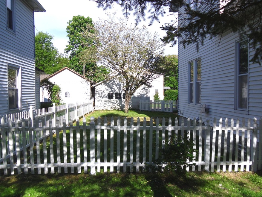 10th fenced in beautiful