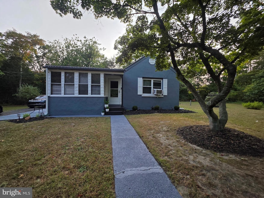 320 Cedar Ave, Chesilhurst, NJ 08089 - photo 1