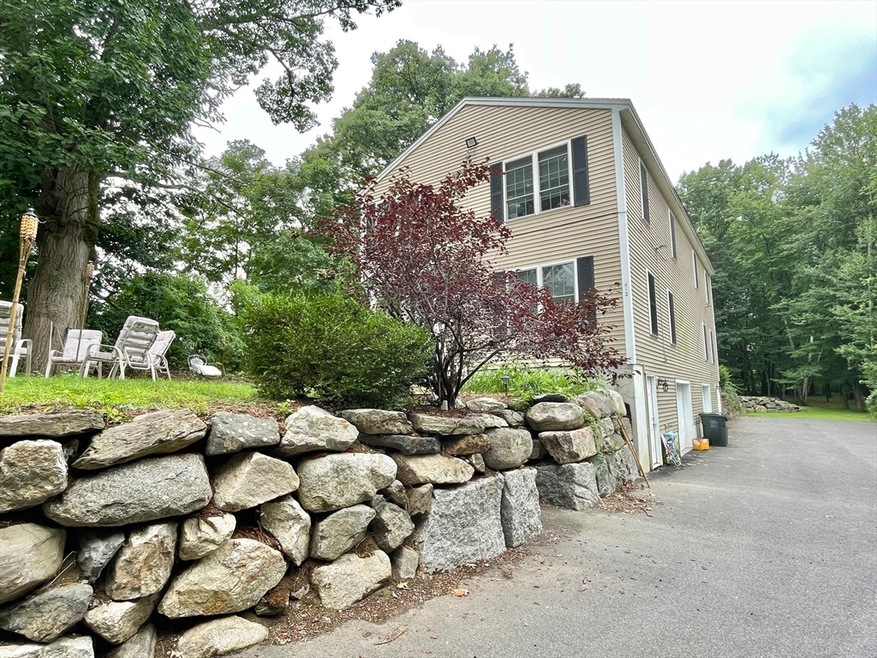 412 Methuen St, Dracut, MA 01826 - photo 1