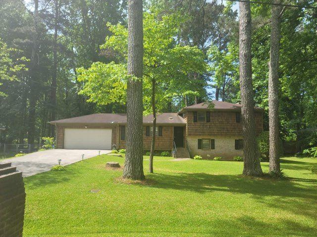 682 Maple Dr, Riverdale, GA 30274 - photo 1