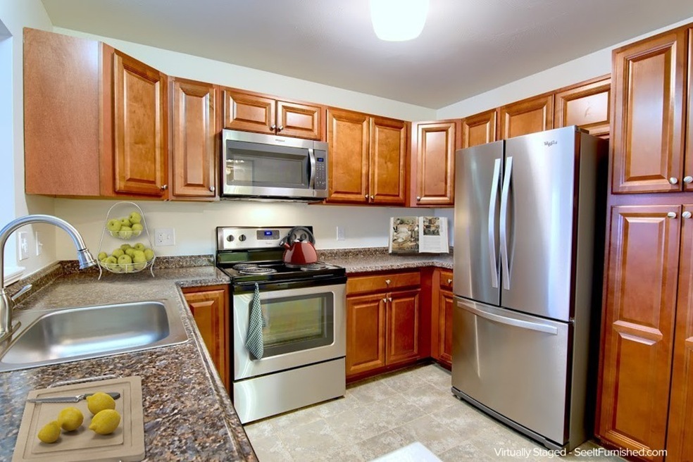 108 W Main St unit 213, Merrimac, MA 01860 - photo 1