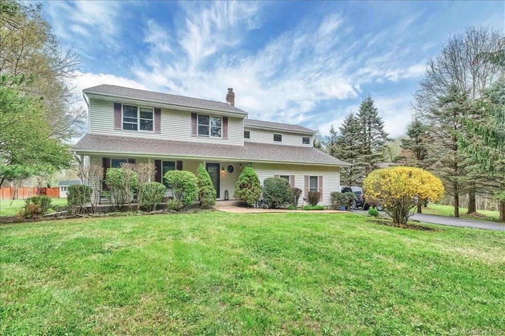 20 Howell St, Pine Bush, NY 12566 - photo 1