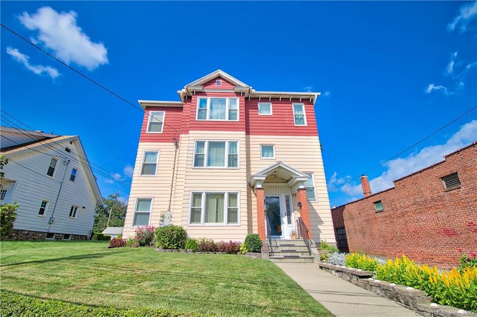 693 Cooke St, Waterbury, CT 06710 - photo 1