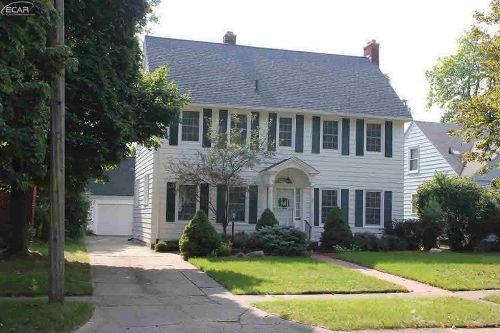 2002 Windemere Ave, Flint, MI 48503 - photo 1