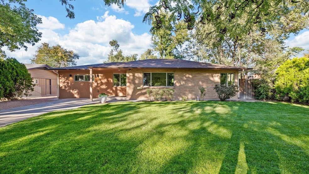 For Sale $575,000 • Co-Listing Agent