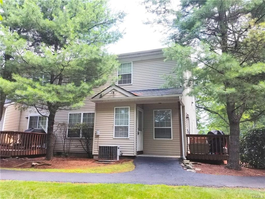 2108 Rosewood Ct, Highland Mills, NY 10930 - photo 1