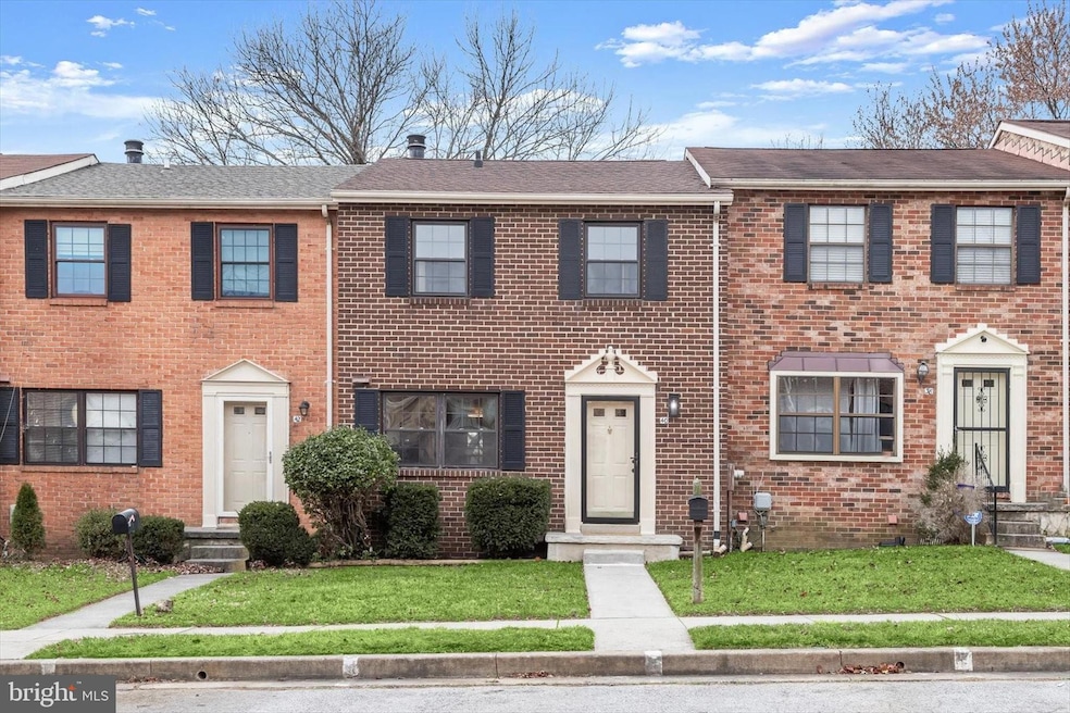 40 Badger Gate Ct, Catonsville, MD 21228 - photo 1