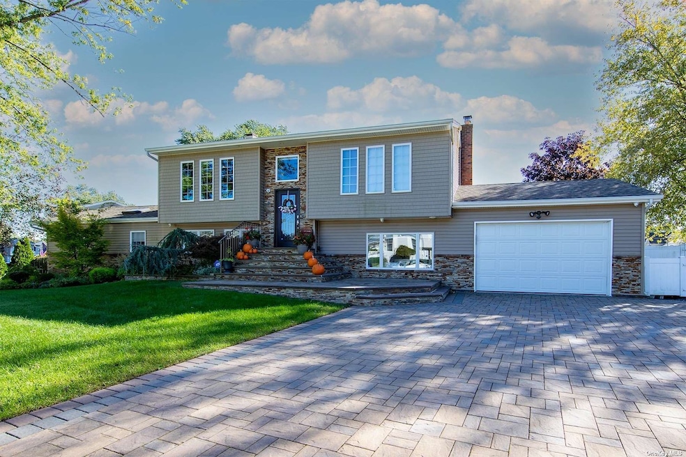 220 Spiral Rd, Holtsville, NY 11742 - photo 1