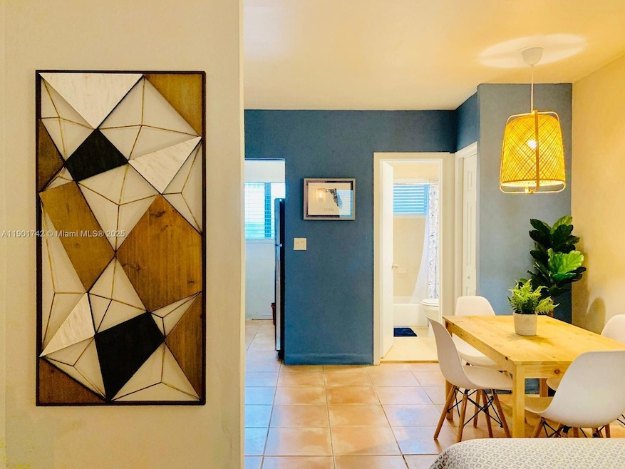 825 Euclid Ave unit 3, Miami Beach, FL 33139 - photo 1