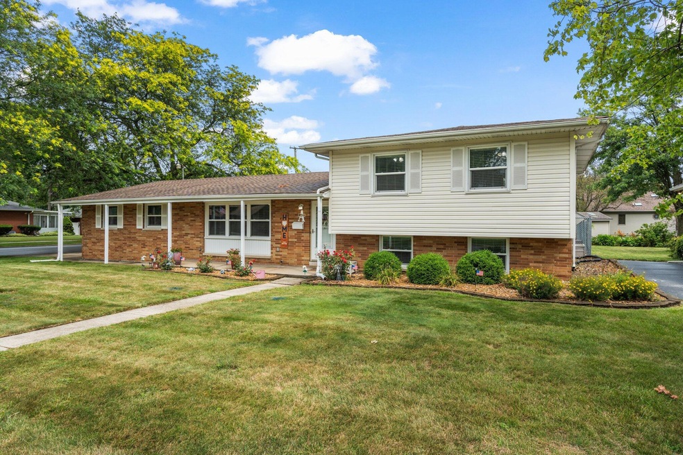 43 Carnation St, Dyer, IN 46311 - photo 1