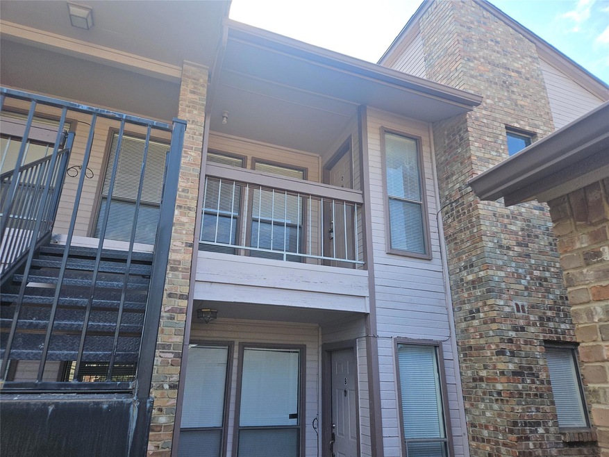 5032 Winder Ct unit D, North Richland Hills, TX 76180 - photo 1