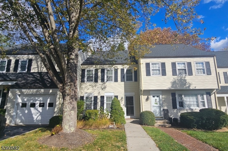 Pending $490,000 • Co-Listing Agent