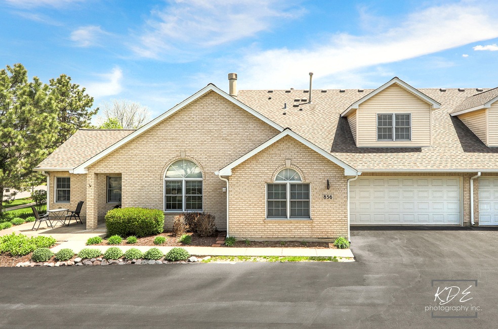 856 Havenshire Rd unit 1, Naperville, IL 60565 - photo 1