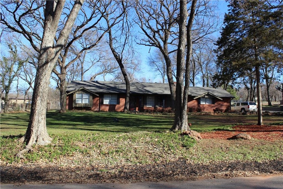 2601 Rambling Rd, Edmond, OK 73025 - photo 1