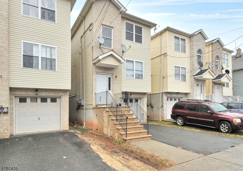 653 S Park St, Elizabethport, NJ 07206 - photo 1