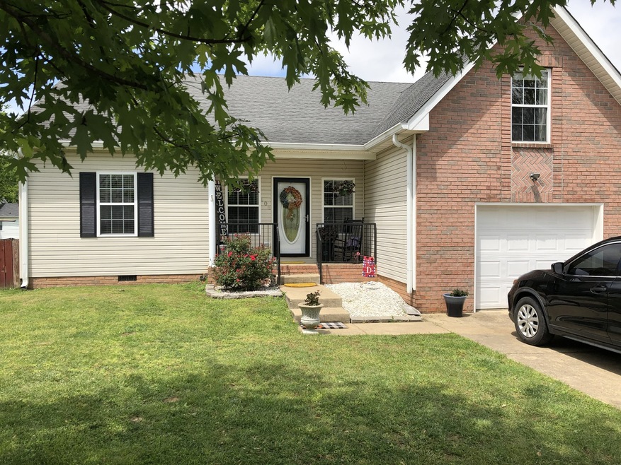 106 Miles Dr, Portland, TN 37148 - photo 1