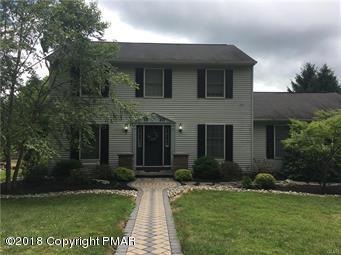 1520 Verona Dr, Pen Argyl, PA 18072 - photo 1