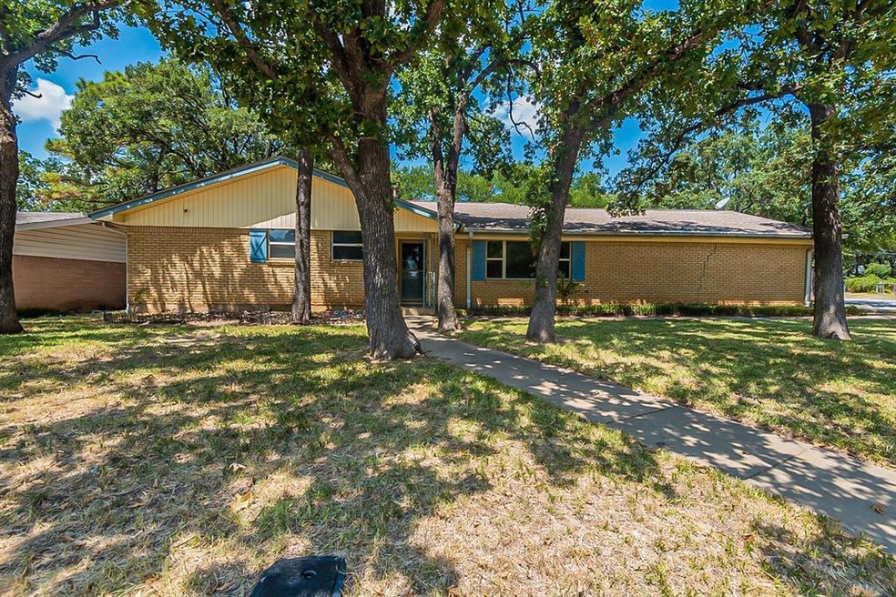 1013 Wade Dr, Bedford, TX 76022 - photo 1
