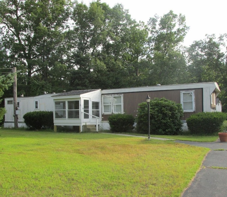 22 Catacunemaug Rd, Shirley, MA 01464 - photo 1