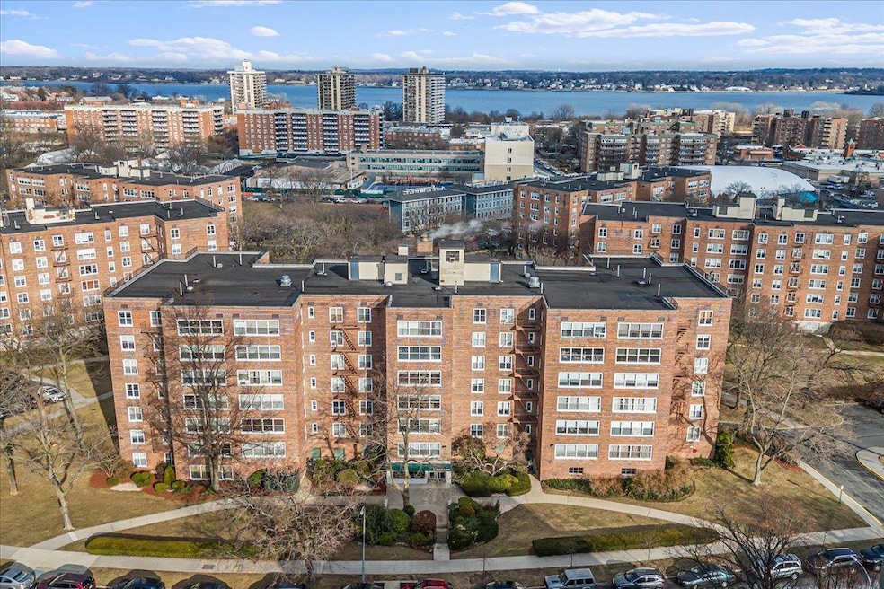 Sold $400,000 • Co-Listing Agent