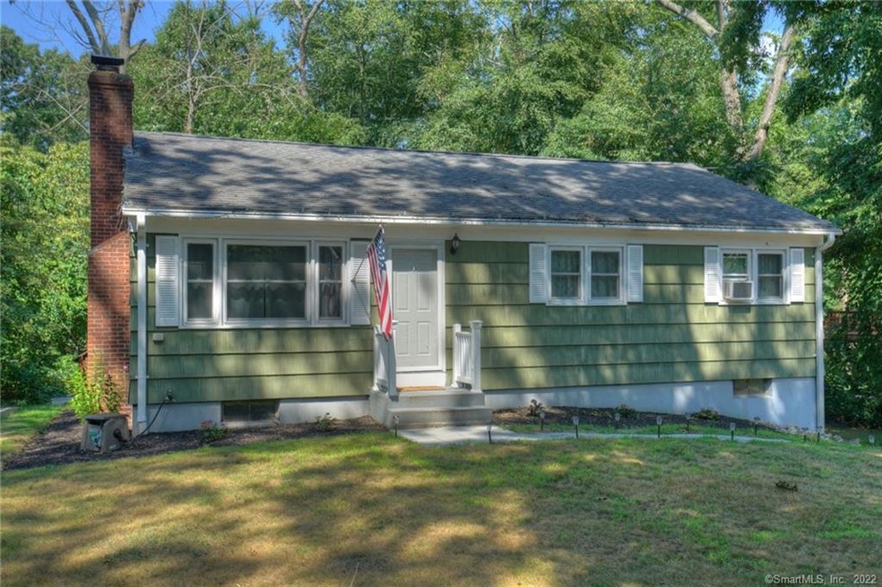 20 Richard Rd, Gales Ferry, CT 06335 - photo 1