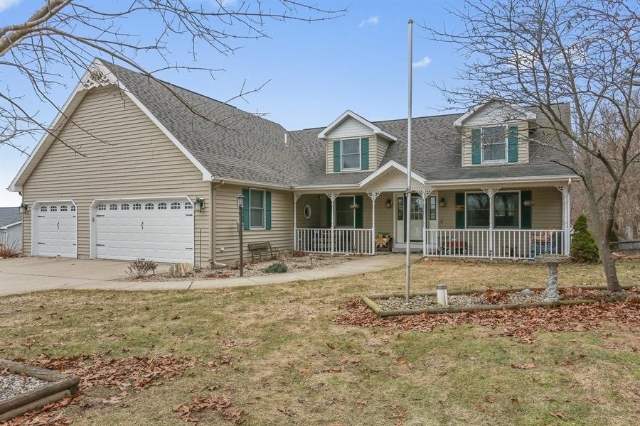 4001 N 400 W, La Porte, IN 46350 - photo 1