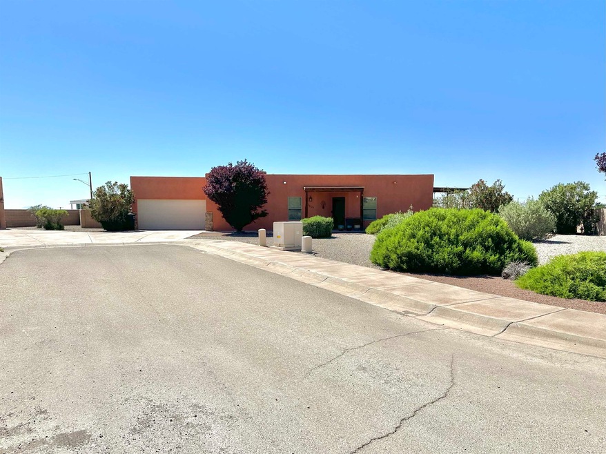 2508 Las Alturas Ct, Alamogordo, NM 88310 - photo 1