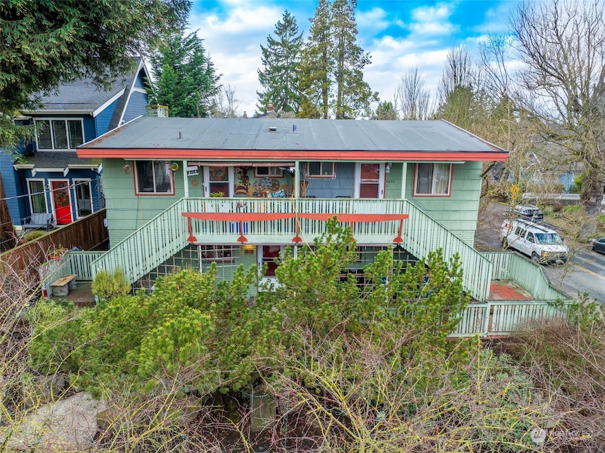 2455 Queen Anne Ave N, Seattle, WA 98109 - photo 1