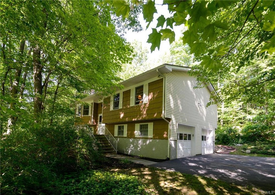 10 Michael Ct, Carmel, NY 10512 - photo 1