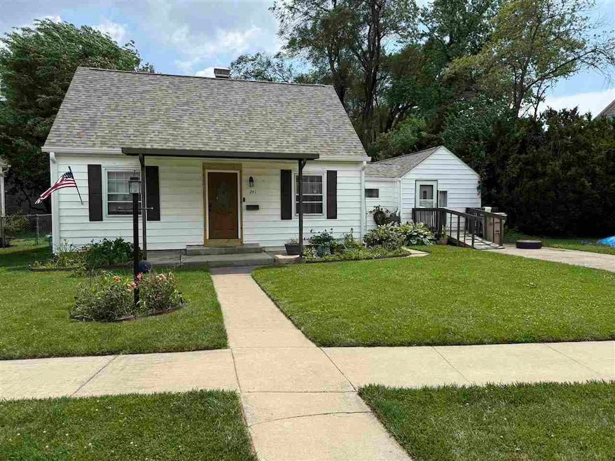 For Sale $129,900 • Co-Listing Agent