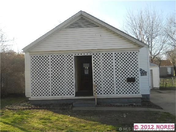Bungalow with many updates