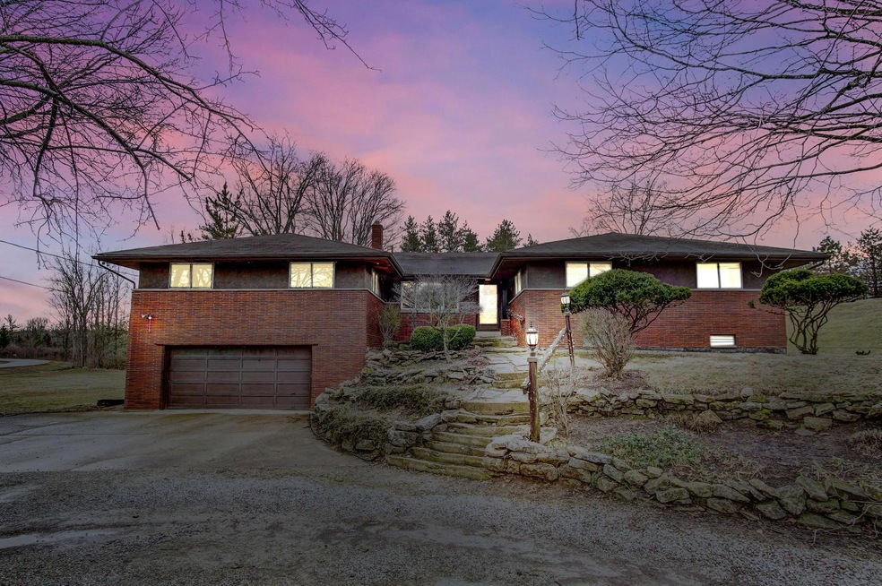 4285 Clime Rd, Columbus, OH 43228 - photo 1