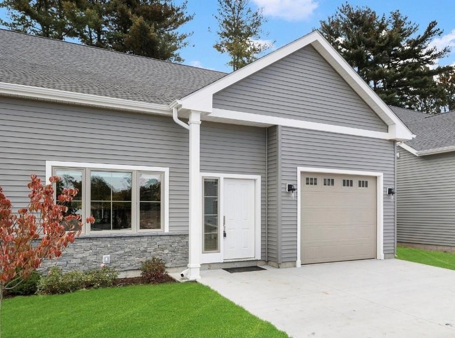 2 W Valley Cir unit 66, West Warwick, RI 02893 - photo 1